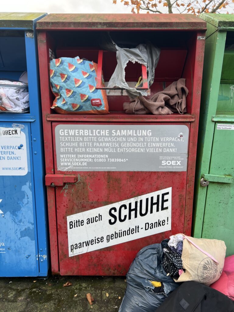Projekt: Verbesserung der Altkleidersammlung im Kreis Ostholstein 2 Bild 23.11.25 um 20.41